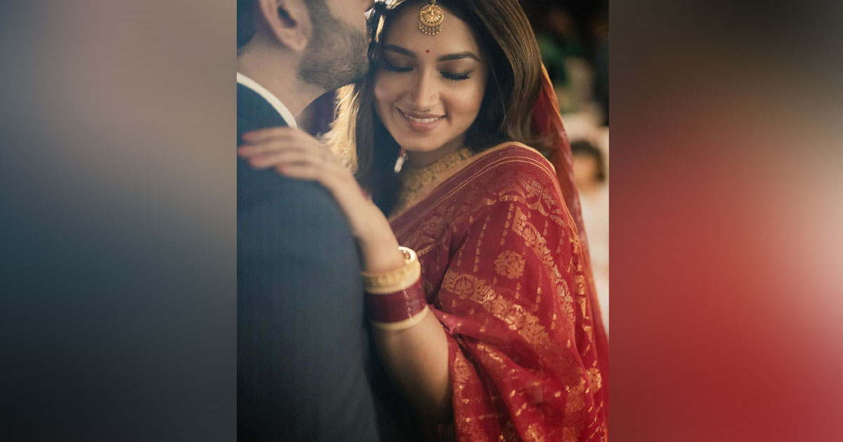 স্বামীর সঙ্গে ফারিণ। ছবি: সংগৃহীত