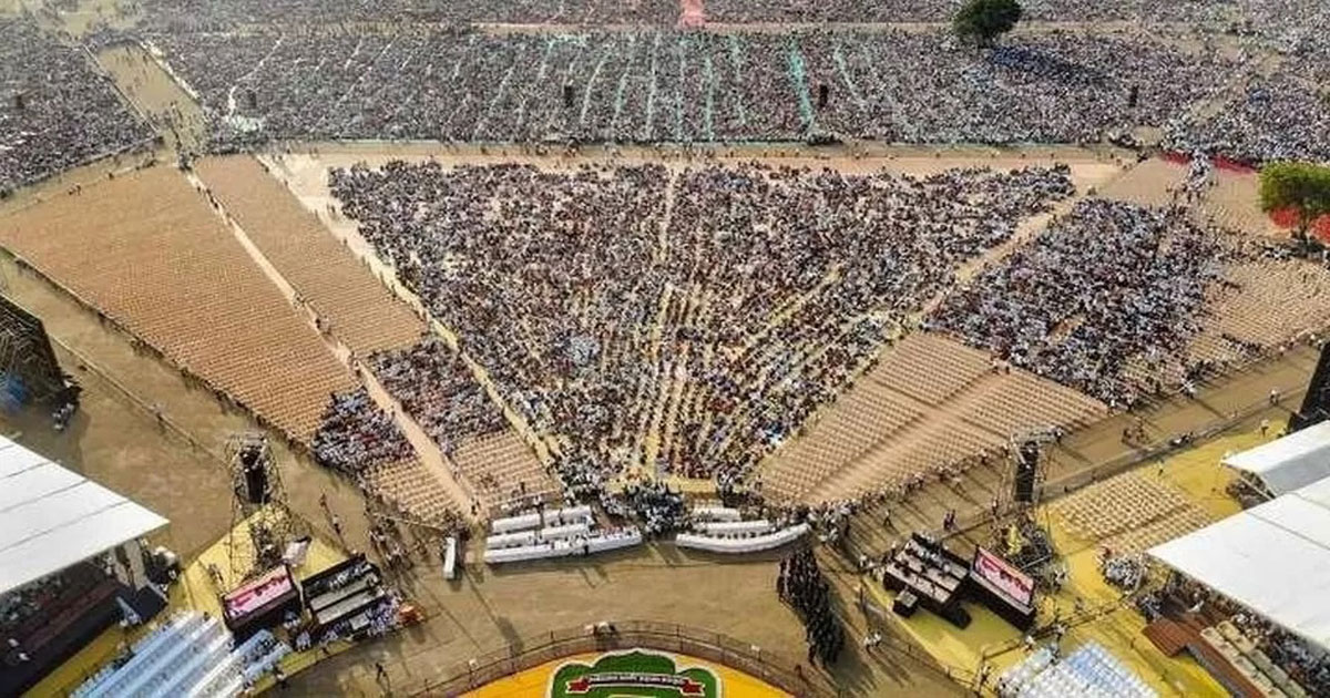 আপ্পাসাহেব ধর্মাধিকারীকে স্বীকৃতি দানের অনুষ্ঠান