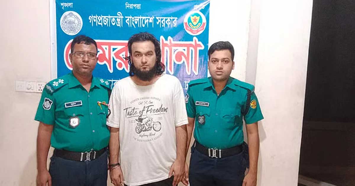 ডেমরা স্টাফ কোয়ার্টার এলাকা থেকে সোমবার দিবাগত রাত ২টার দিকে নোবেলকে গ্রেপ্তার করা হয়। ছবি: ডিএমপি