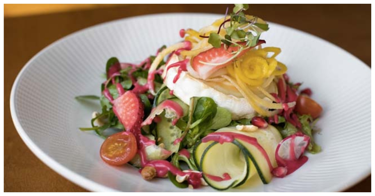 সবজি ও ফলের তৈরি কাঁচা সালাদ। ছবি: এনডিটিভি