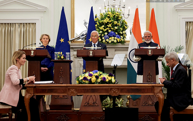 ইউরোপিয়ান কমিশনের ভাইস-প্রেসিডেন্ট কায়া  কালাস এবং ভারতের পররাষ্ট্রমন্ত্রী এস জয়শঙ্কর একটি ইইউ-ভারত নিরাপত্তা ও প্রতিরক্ষা অংশীদারিত্ব চুক্তি স্বাক্ষর করেছেন