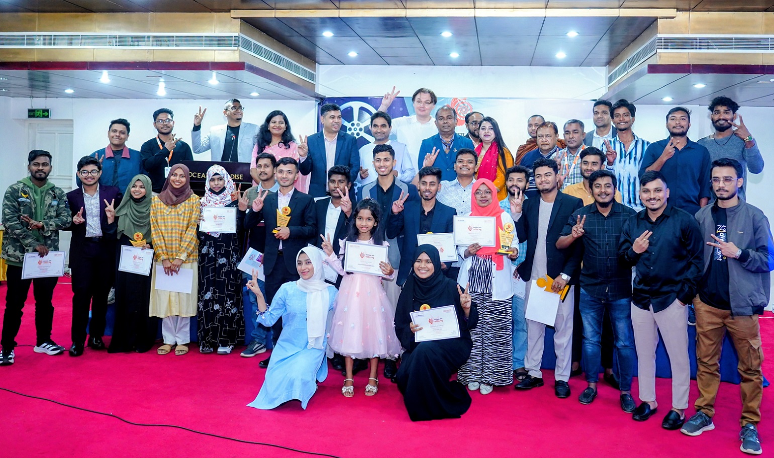 ফিল্মস ফর পিস ফাউন্ডেশনের  ‘ক্যামেরায় গাঁথি, শান্তির গল্প-২৫’র প্রিমিয়ার