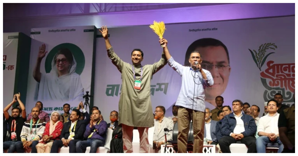 রোববার রাতে রাজধানীর শ্যামলী ক্লাব মাঠে ঢাকা-১৩ আসনে ধানের শীষের প্রার্থী ববি হাজ্জাজের সমর্থনে আয়োজিত নির্বাচনী জনসভায় প্রধান অতিথির বক্তব্য দেন তারেক রহমান। ছবি: বাসস