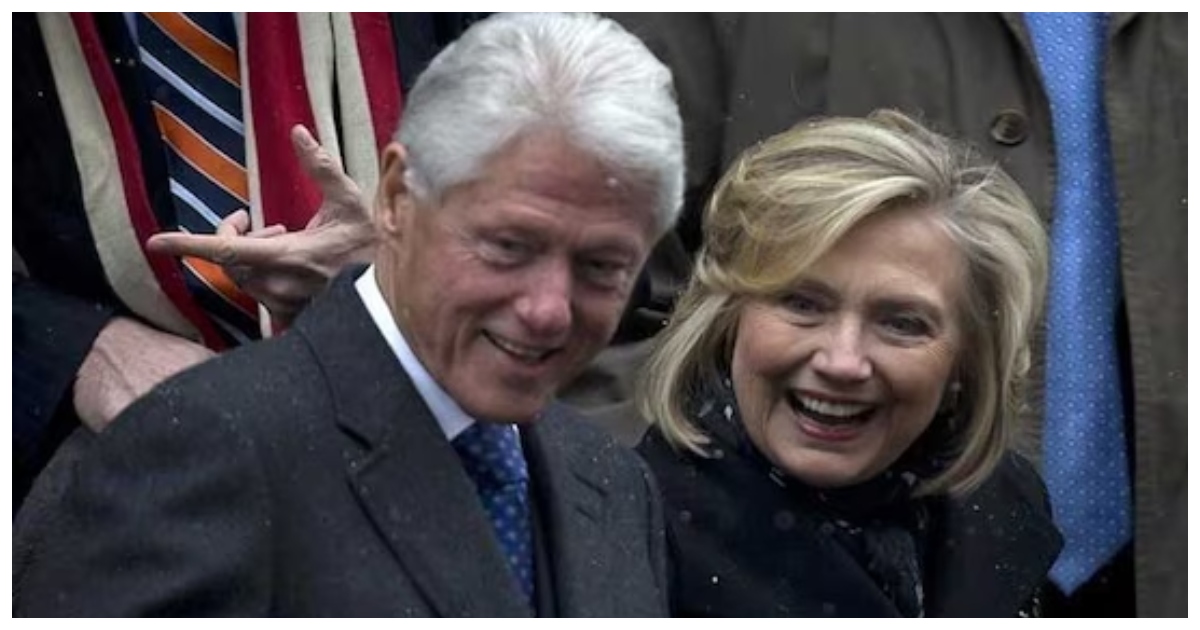 সাবেক প্রেসিডেন্ট বিল ক্লিনটন ও ফার্স্ট লেডি হিলারি ক্লিনটন। ছবি: এনডিটিভি