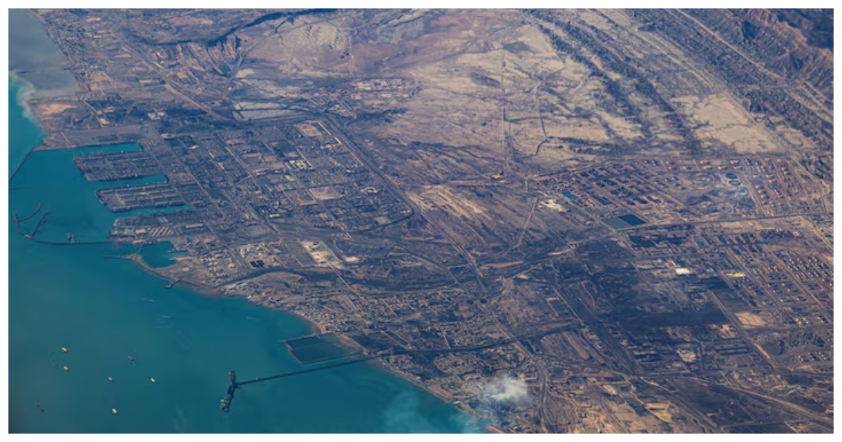 হরমুজ প্রণালীর সঙ্গে যুক্ত সৌদি আরবের একটি বন্দর। ছবি: রয়টার্স
