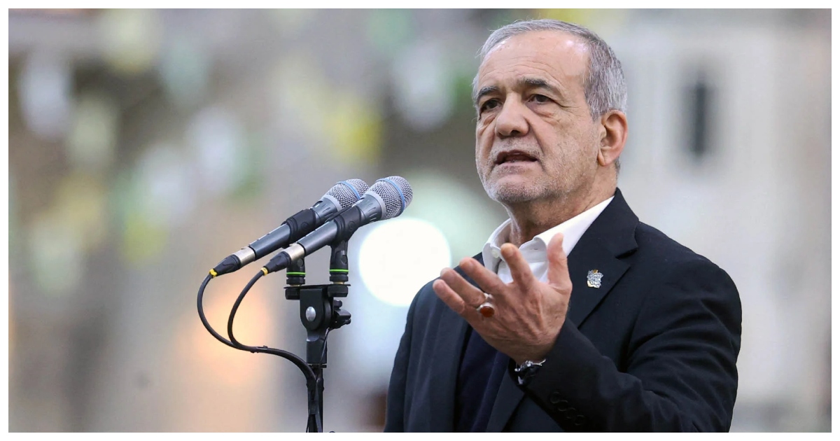 পাশাপাশি ট্রাম্পের হামলা প্রতিরোধে জীবন দিতে প্রস্তুত আছেন ১৪ মিলিয়ন ইরানি বলে জানিয়েছেন দেশটির প্রেসিডেন্ট মাসুদ পেজেশকিয়ান। ছবি: টাইমস অব ইসরায়েল